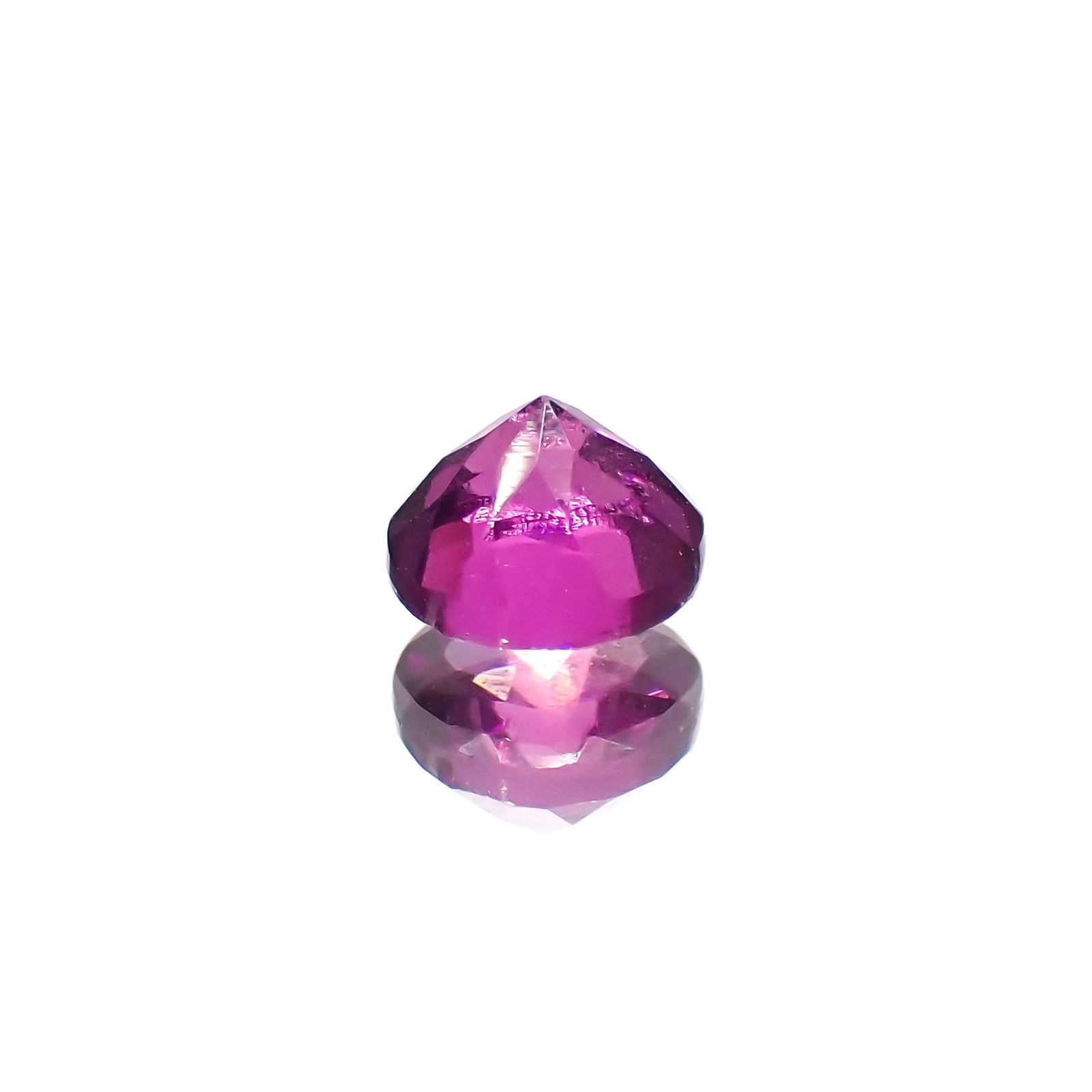 マラヤガーネット(宝石名ガーネット)タンザニア産 識別済 0.40ct / 4x3.9mm前後 [230823051]