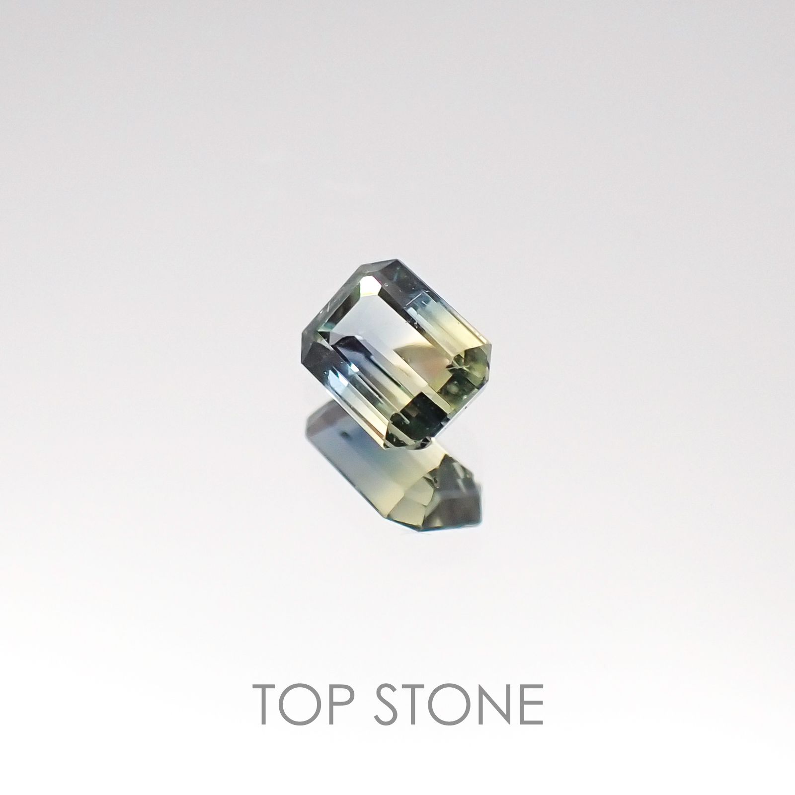 バイカラーサファイア タンザニア産 ルース 0.22ct[20106689]3.9×2.8mm前後