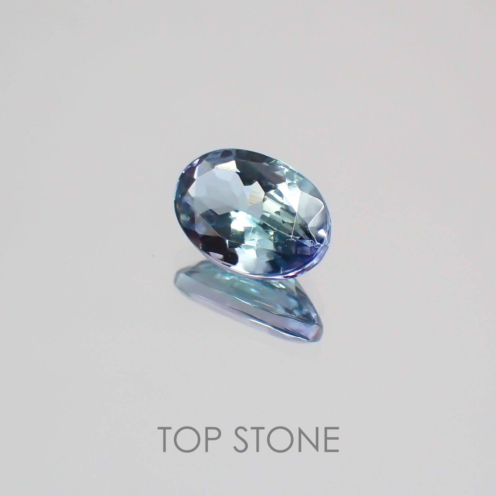 パーティーカラータンザナイト タンザニア産 ルース 0.78ct[210210054]7×4.9mm前後