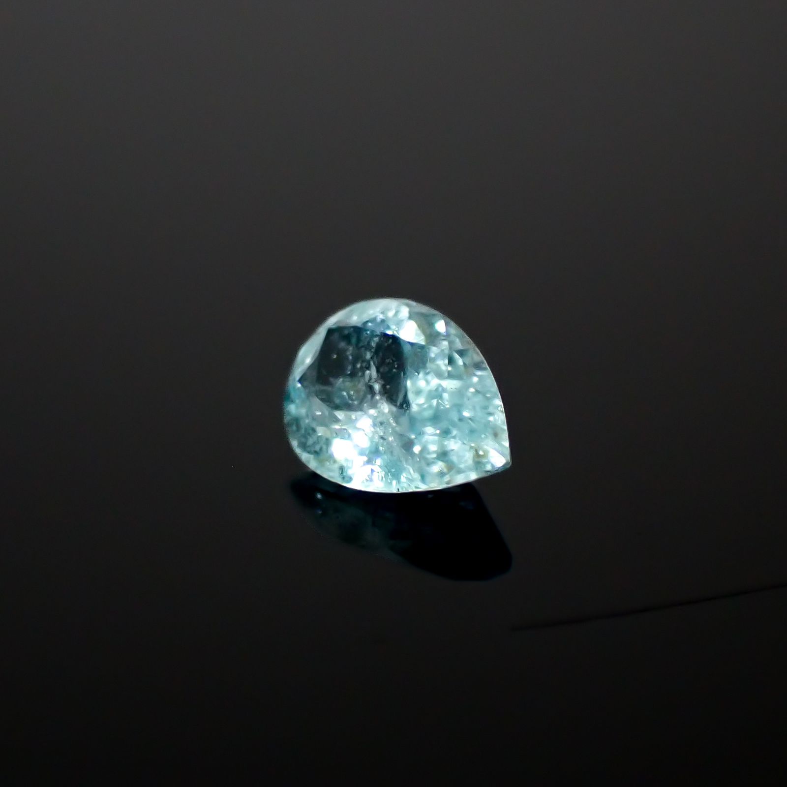 パライバトルマリン ブラジル産 0.33ct[240928744]5.6x4mm前後