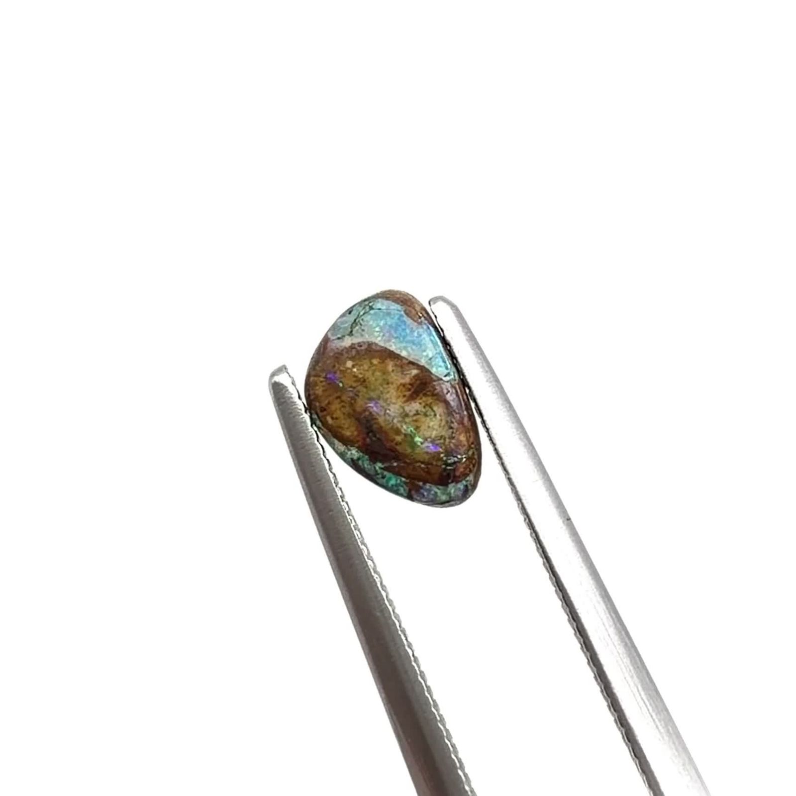 ボルダーオパール オーストラリア産 0.58ct / 7.3x4.9mm前後