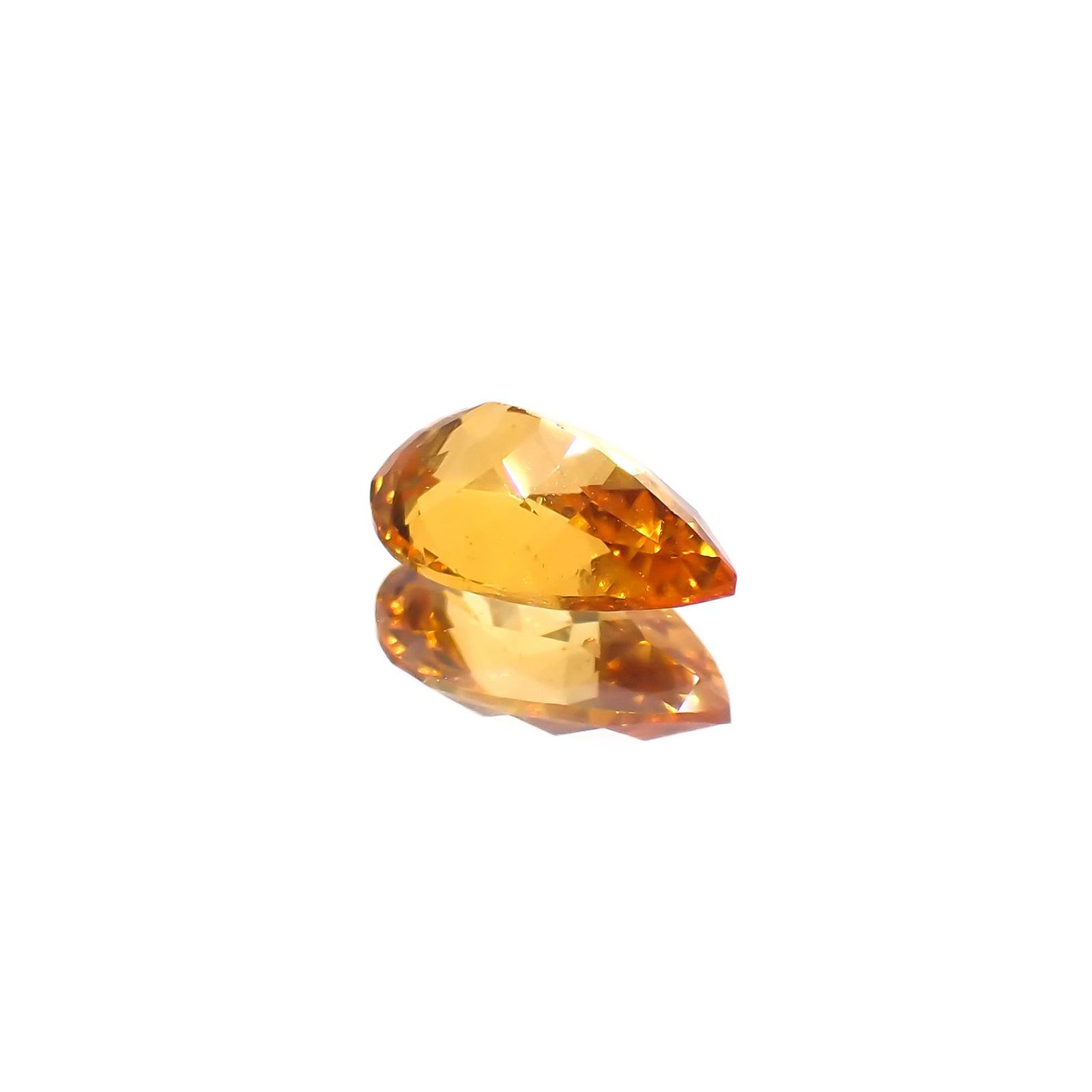 スペサルティンガーネット マンダリンオレンジカラー(宝石名ガーネット)ナイジェリア産 0.80ct 識別済[230923392]7.3x4.6mm前後