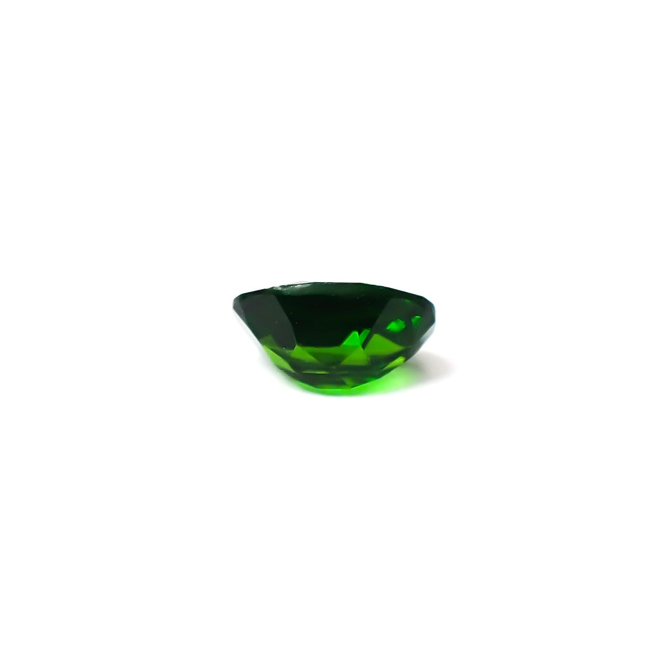 クロムダイオプサイド(宝石名クロム・ダイオプサイド)ロシア産 識別済 0.51ct / 6x4.1mm前後 [260432099]