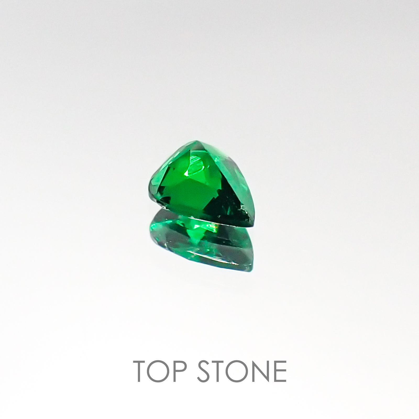 ツァボライト タンザニア産 ルース 0.23ct[20095713]4.6×3.4mm前後