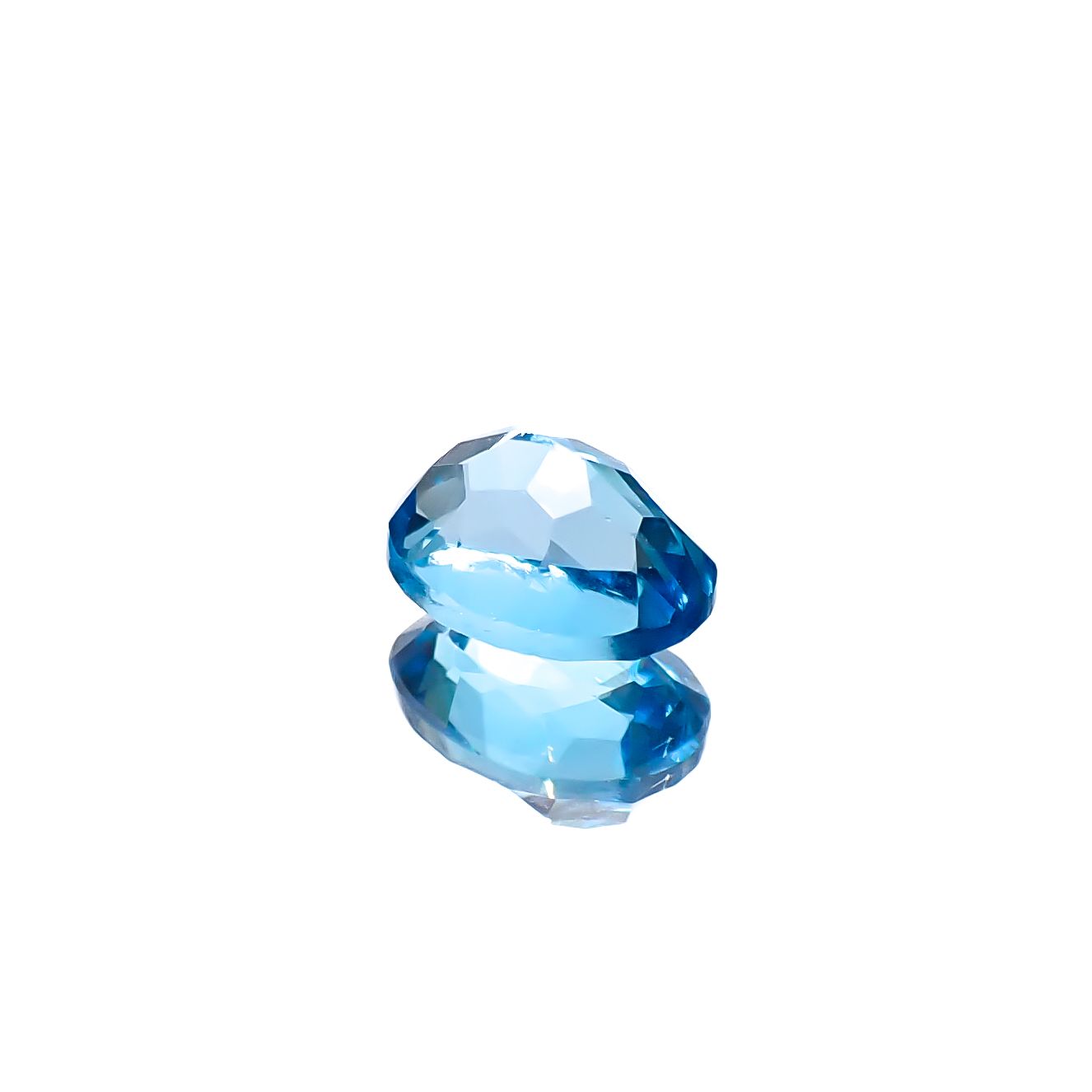 スイスブルートパーズ ブラジル産 1.98ct [241229575]8.2x6.3mm