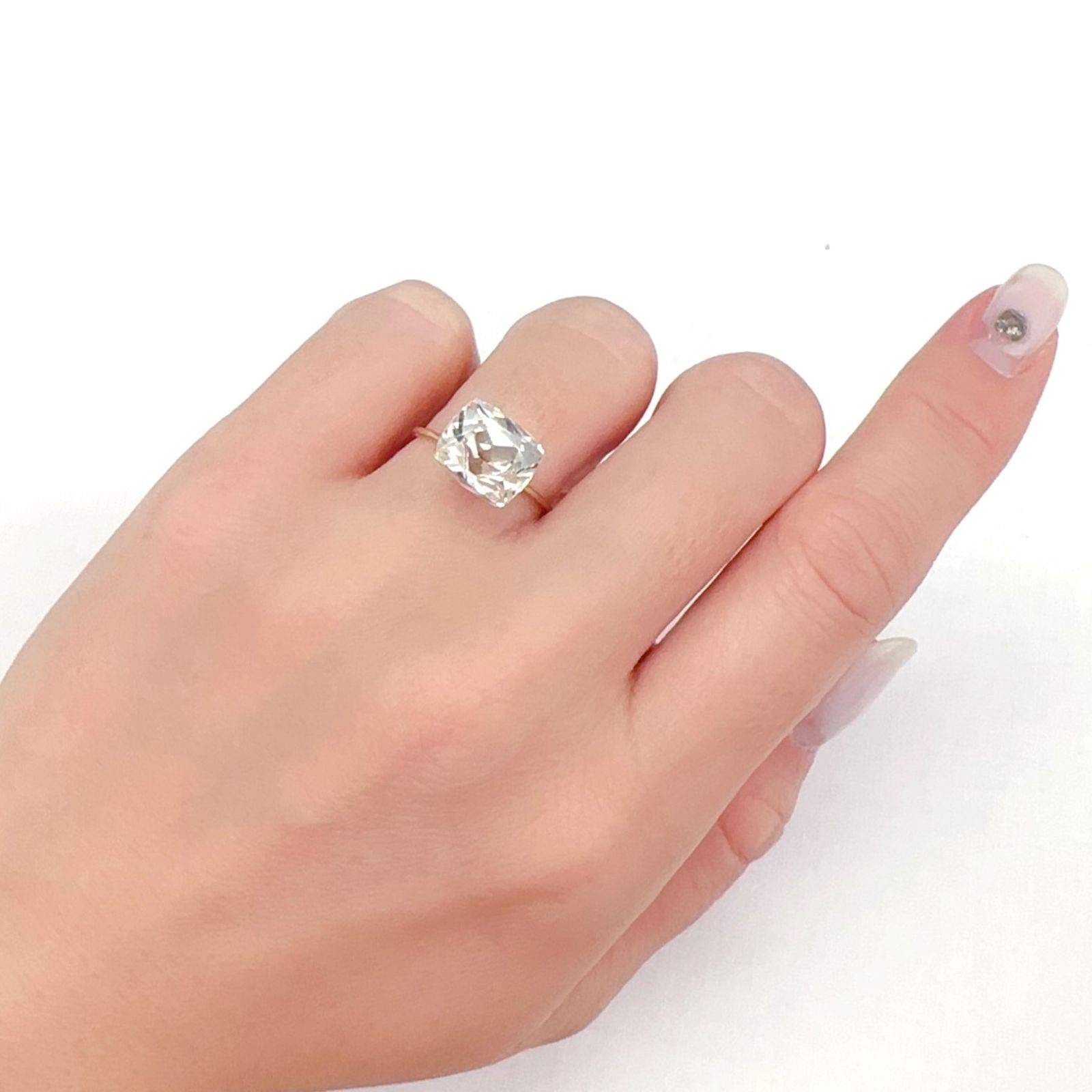 イエロースポジュミン(宝石名スポジュミン)アフガニスタン産 6.36ct 識別済[231225005]10.1x8.6mm前後