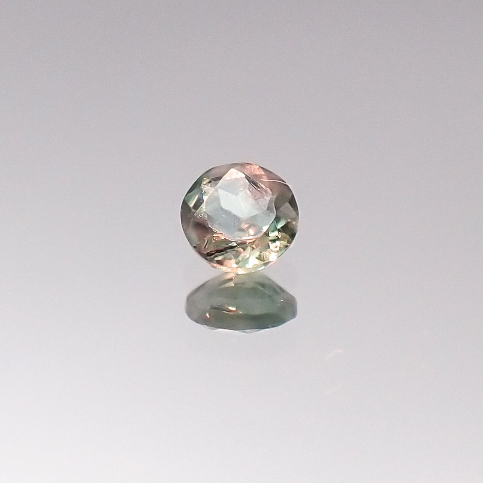 アレキサンドライト インド産 ルース 0.12ct[20095568]3.1×3mm前後