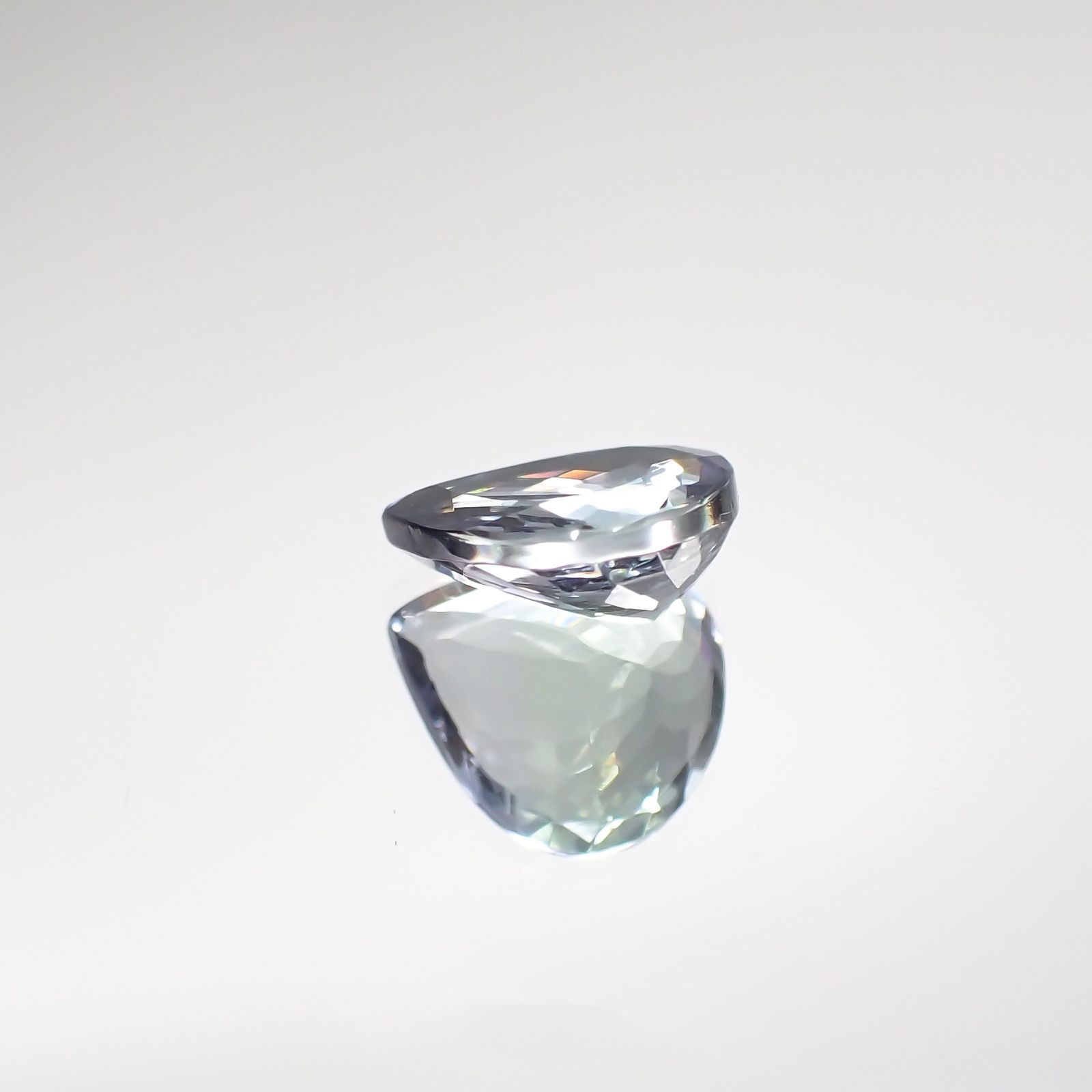 パーティカラータンザナイト(宝石名パーティカラード・ゾイサイト) タンザニア産 1.342ct ソ付(彩珠)[210711816]7.8×7.1mm前後