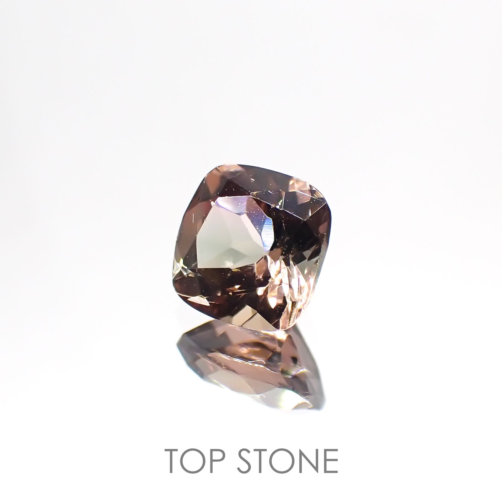 バイカラートルマリン(宝石名バイカラー・トルマリン) コンゴ民主共和国産 1.281ct ソ付(彩珠)[211013609]6.5×6.5mm前後