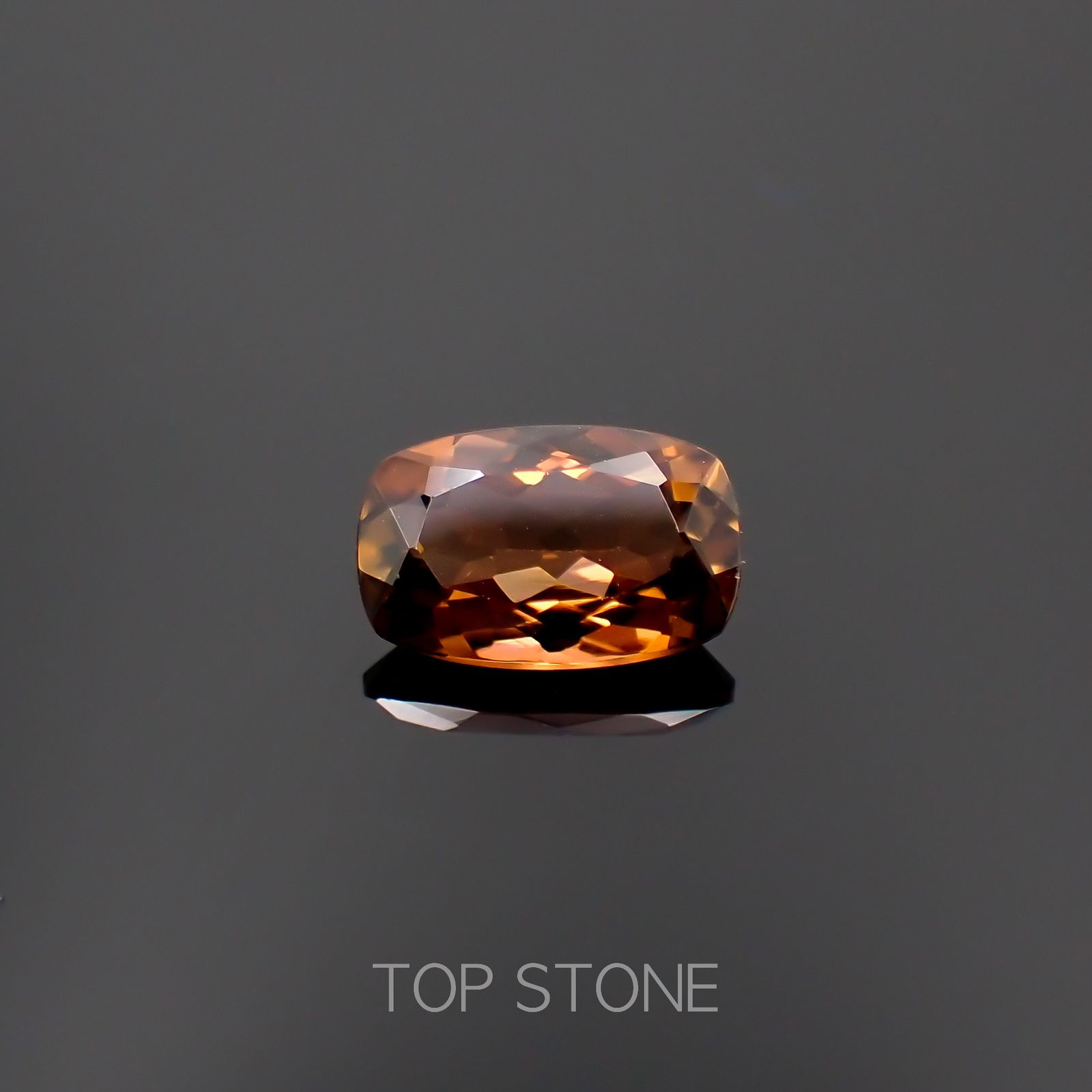 オレンジトルマリン(宝石名トルマリン)コンゴ民主共和国産 1.63ct 識別済[230320850]9.3x6mm前後