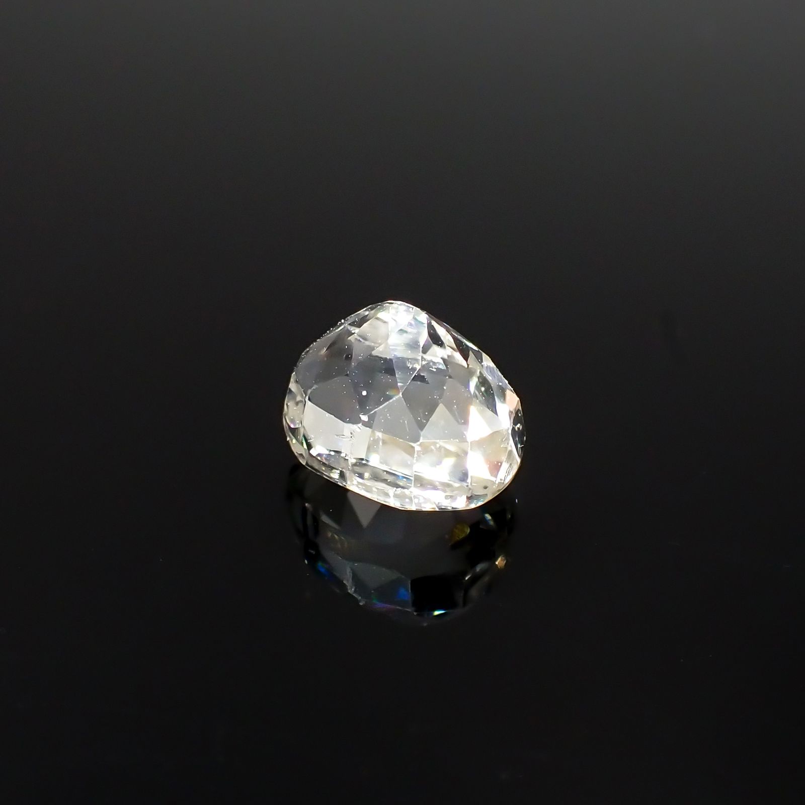 イエロースポジュミン(宝石名スポジュミン)アフガニスタン産 2.35ct 識別済[231225006]7.8x6.3mm前後