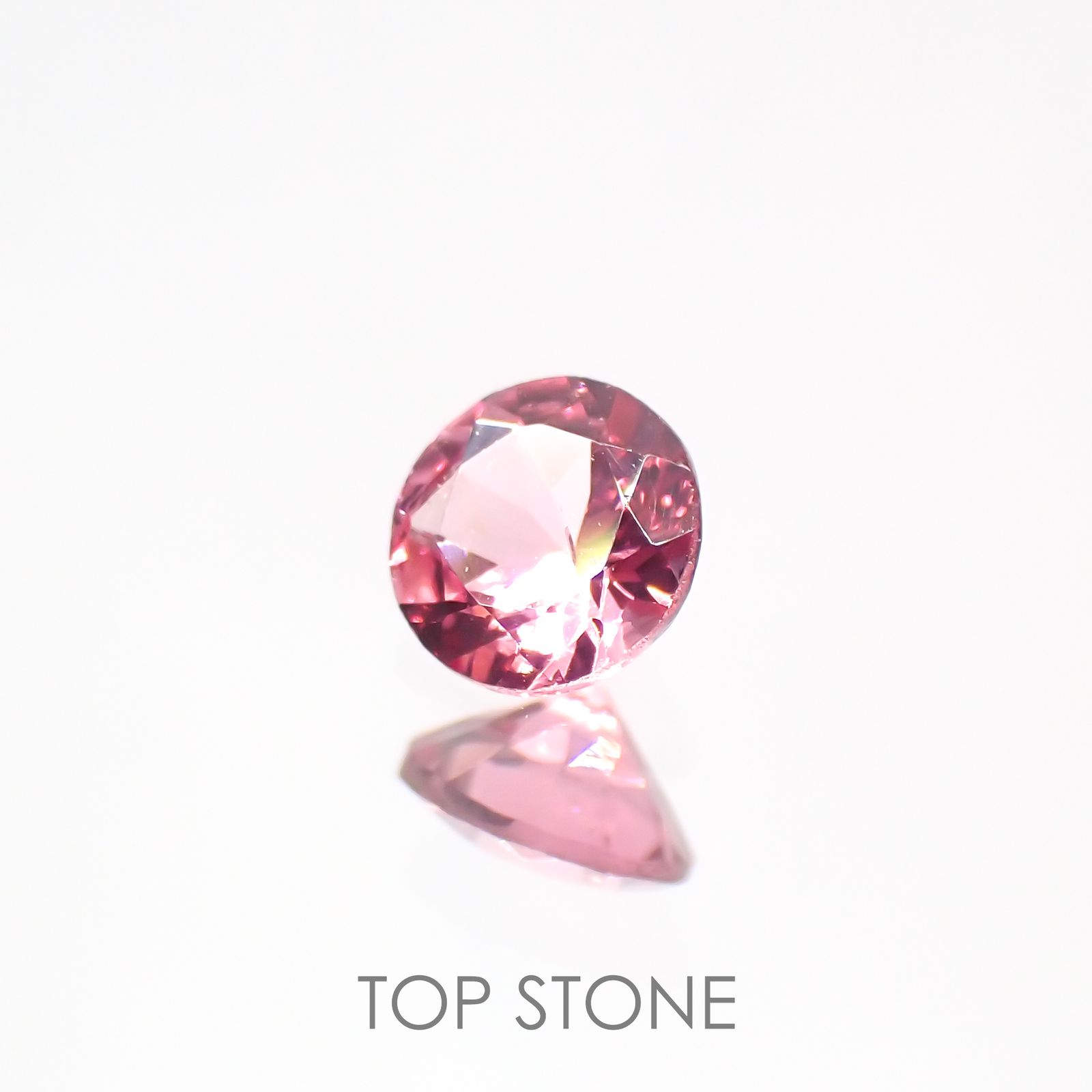ホットピンクスピネル(宝石名ピンク・スピネル) タンザニア産 0.25ct 識別済[210912586]3.9×3.9mm前後