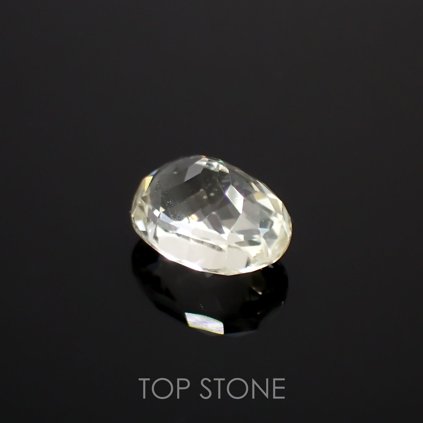 スポジュミン(宝石名スポジュミン)アフガニスタン産 4.47ct 識別済[211113707]10.8x8.4mm前後