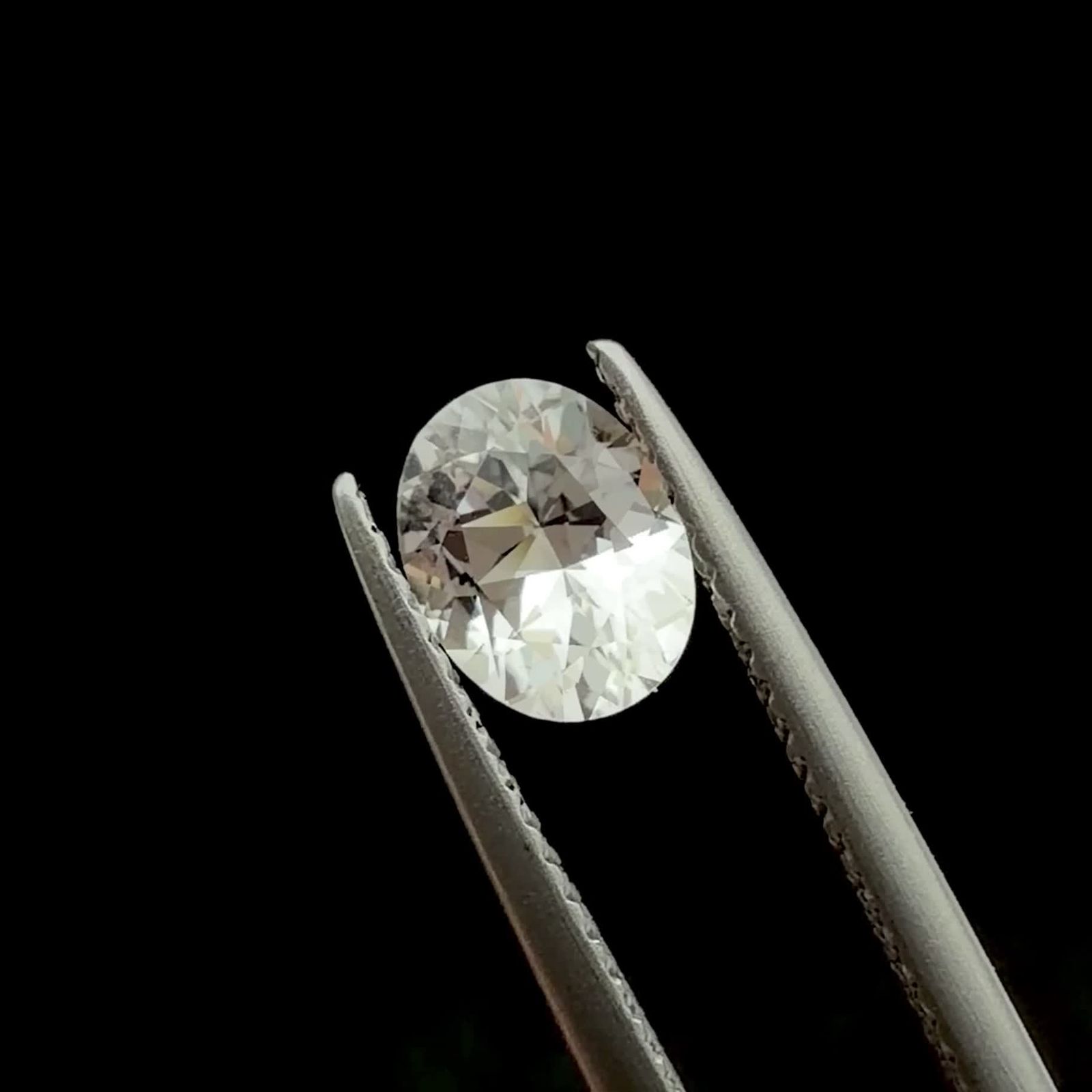 フェナカイト ロシア・マリシェボ鉱山産 0.82ct / 7x5.5mm前後