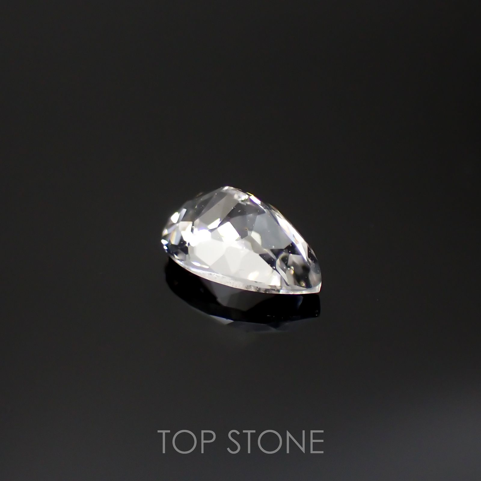 フェナカイト(宝石名フェナカイト)マダガスカル産 0.60ct 識別済[220817208]7.1x4.6mm前後