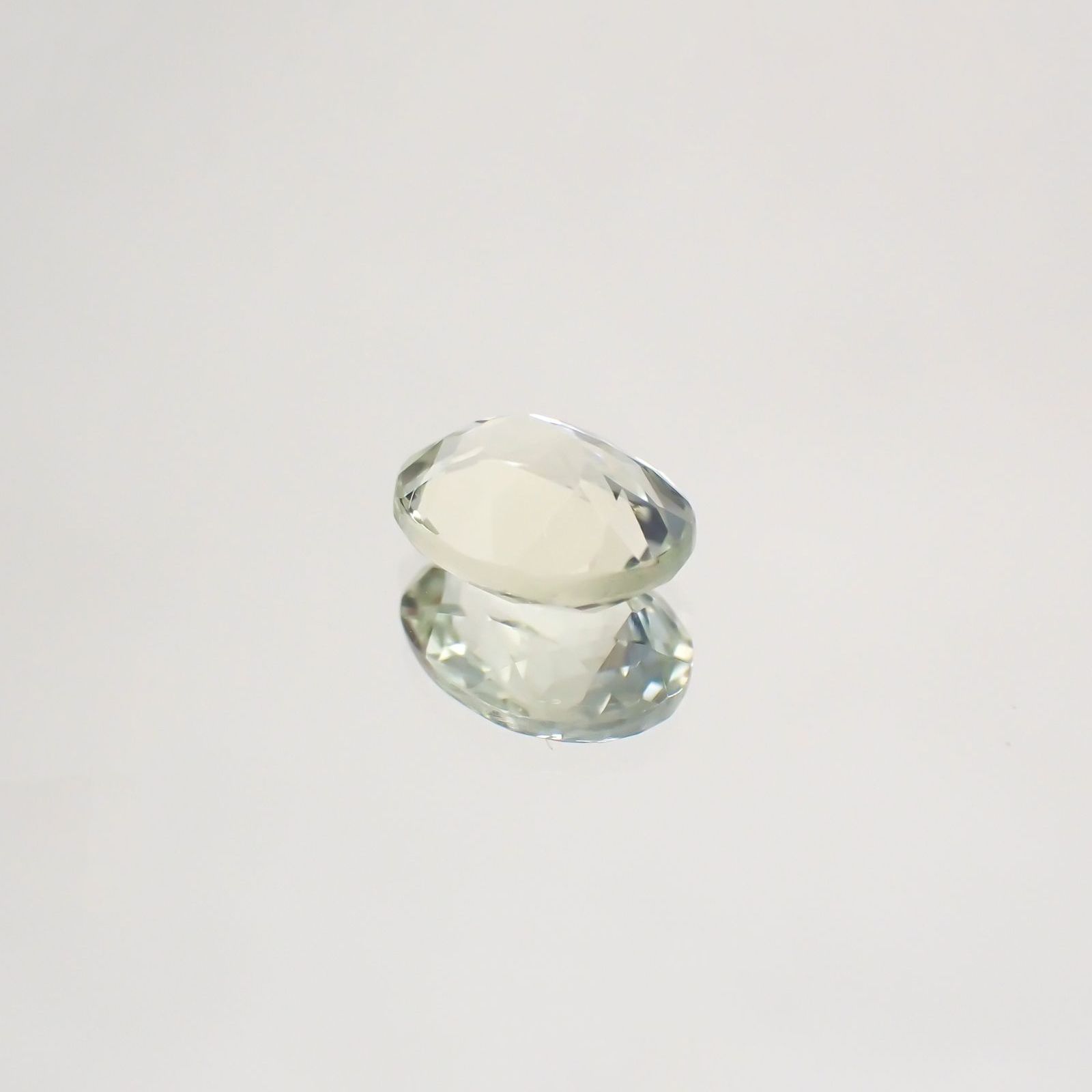 シリマナイト(宝石名シリマナイト) インド産 1.37ct 識別済[210610676]8×6.3mm前後