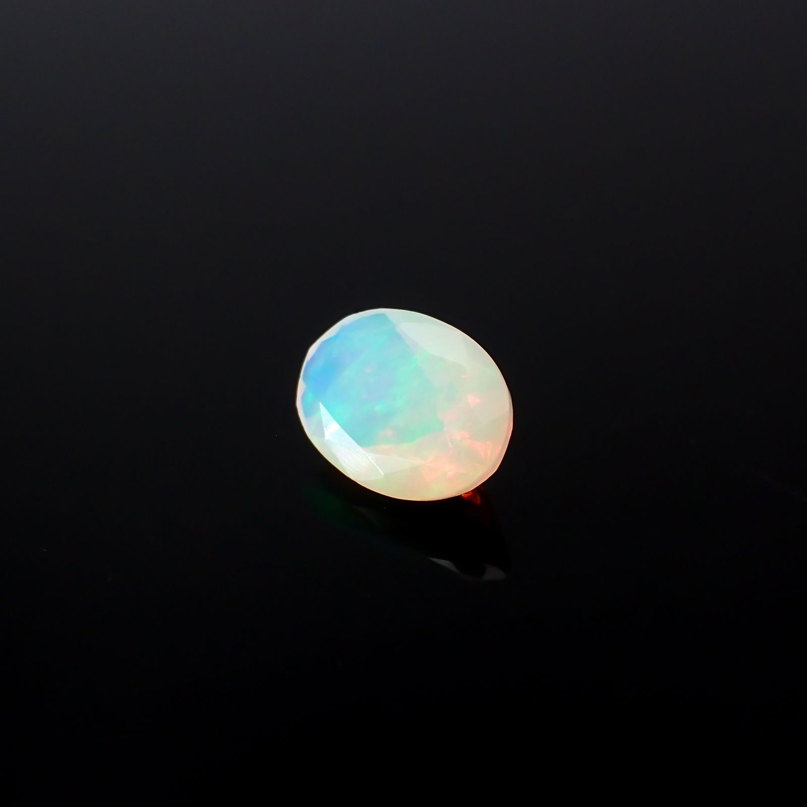 エチオピアオパール エチオピア産 0.72ct[240125317]7.9x6mm前後