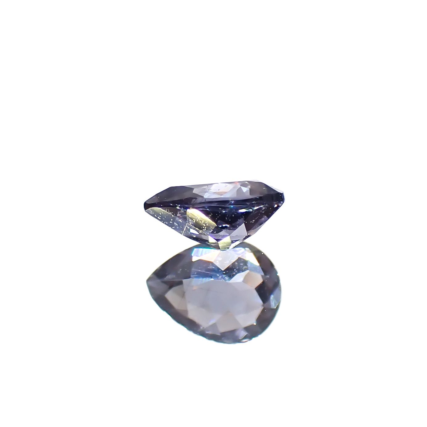 ベキリーブルーガーネット（カラーチェンジガーネット アレキタイプ） マダガスカル産 0.17ct [241029382]3.9x3.1mm前後