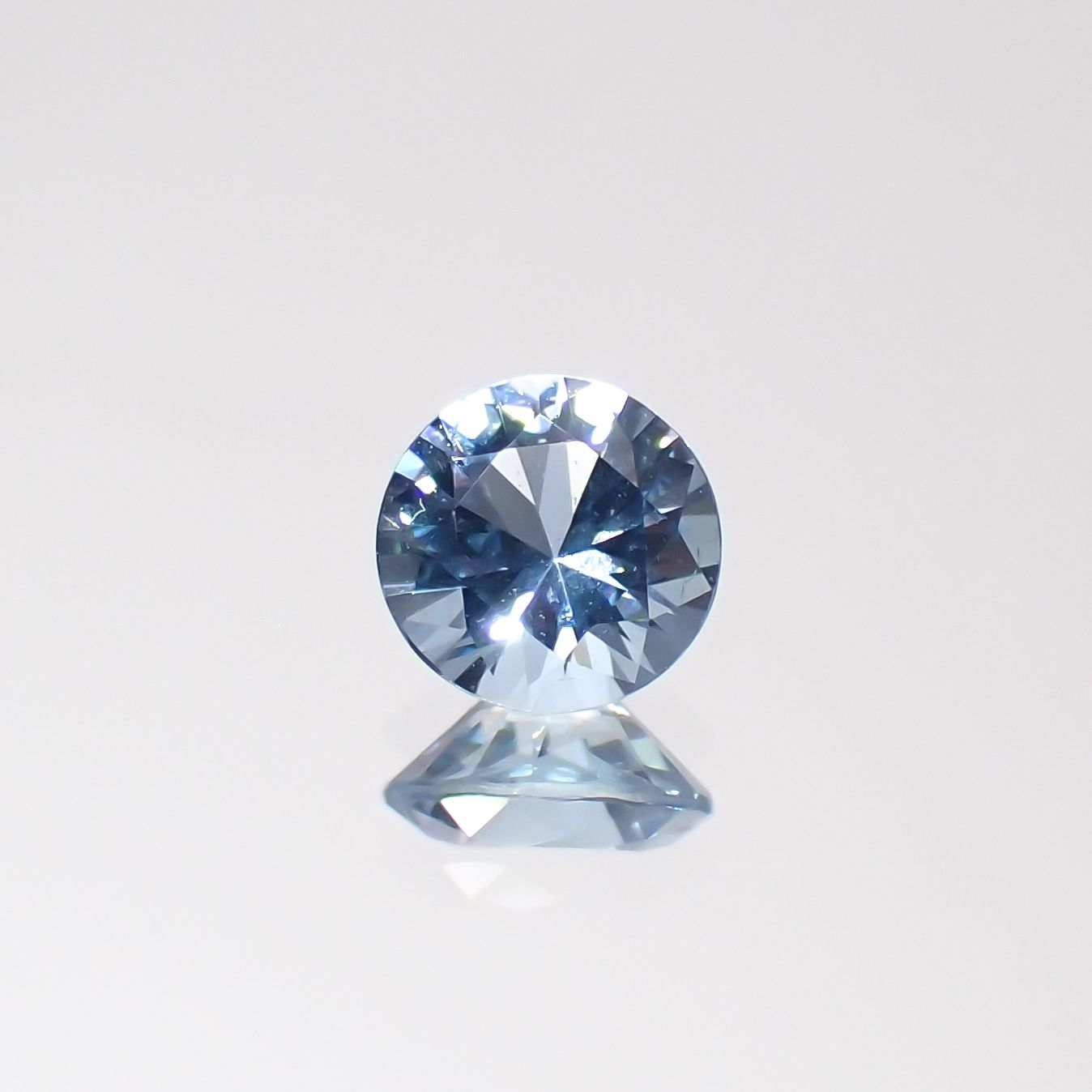 アクアマリン(宝石名アクアマリン)モザンビーク産 0.26ct 識別済[230421768]4.3x4.3mm前後