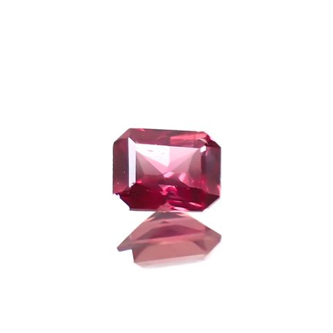 ルビー(宝石名ルビー)マダガスカル産 0.253ct ソ付(彩珠)[250630506]3.9x3.1mm前後