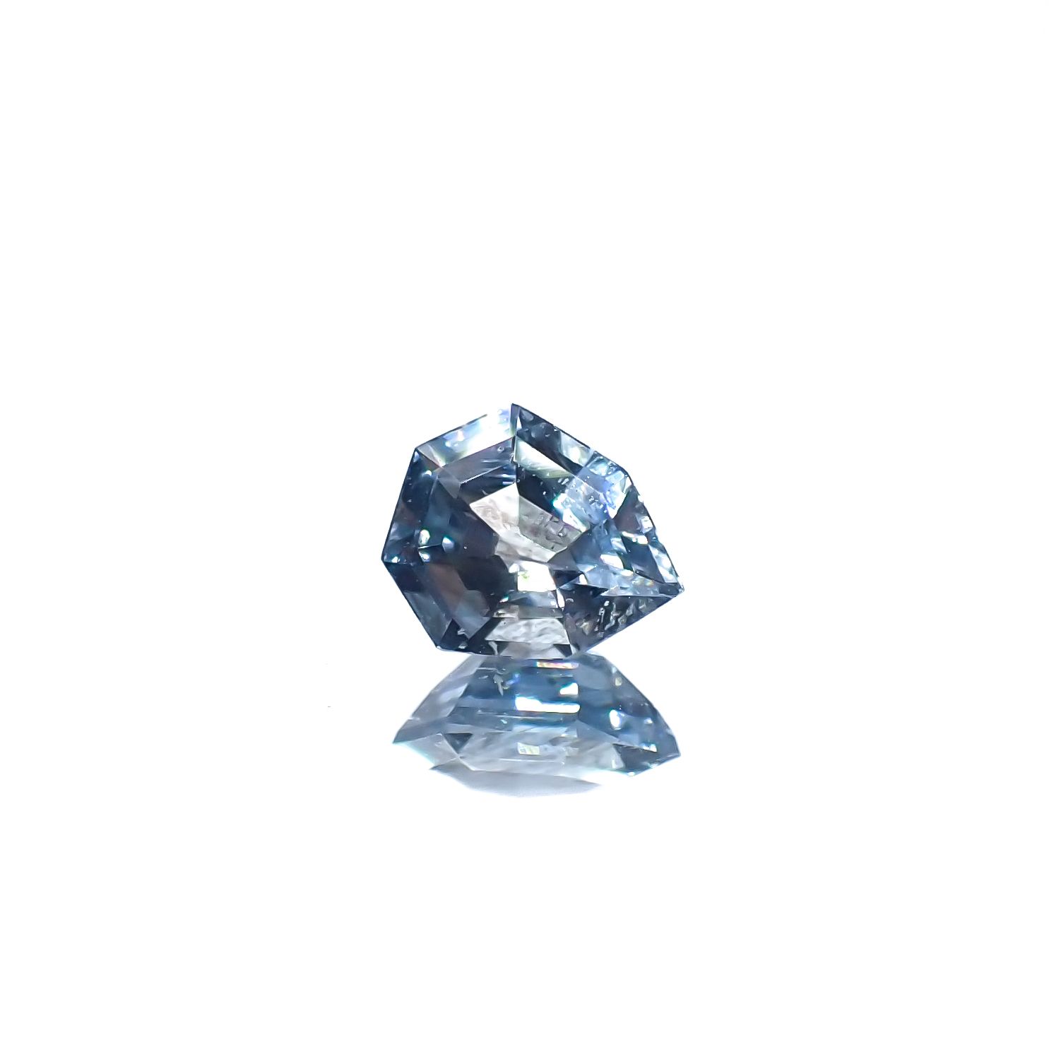 ◇カスタムカット◇アベンチュリンアクアマリン ブラジル・ミナスジェライス州産 0.42ct[240226002]5.5x4.7mm前後