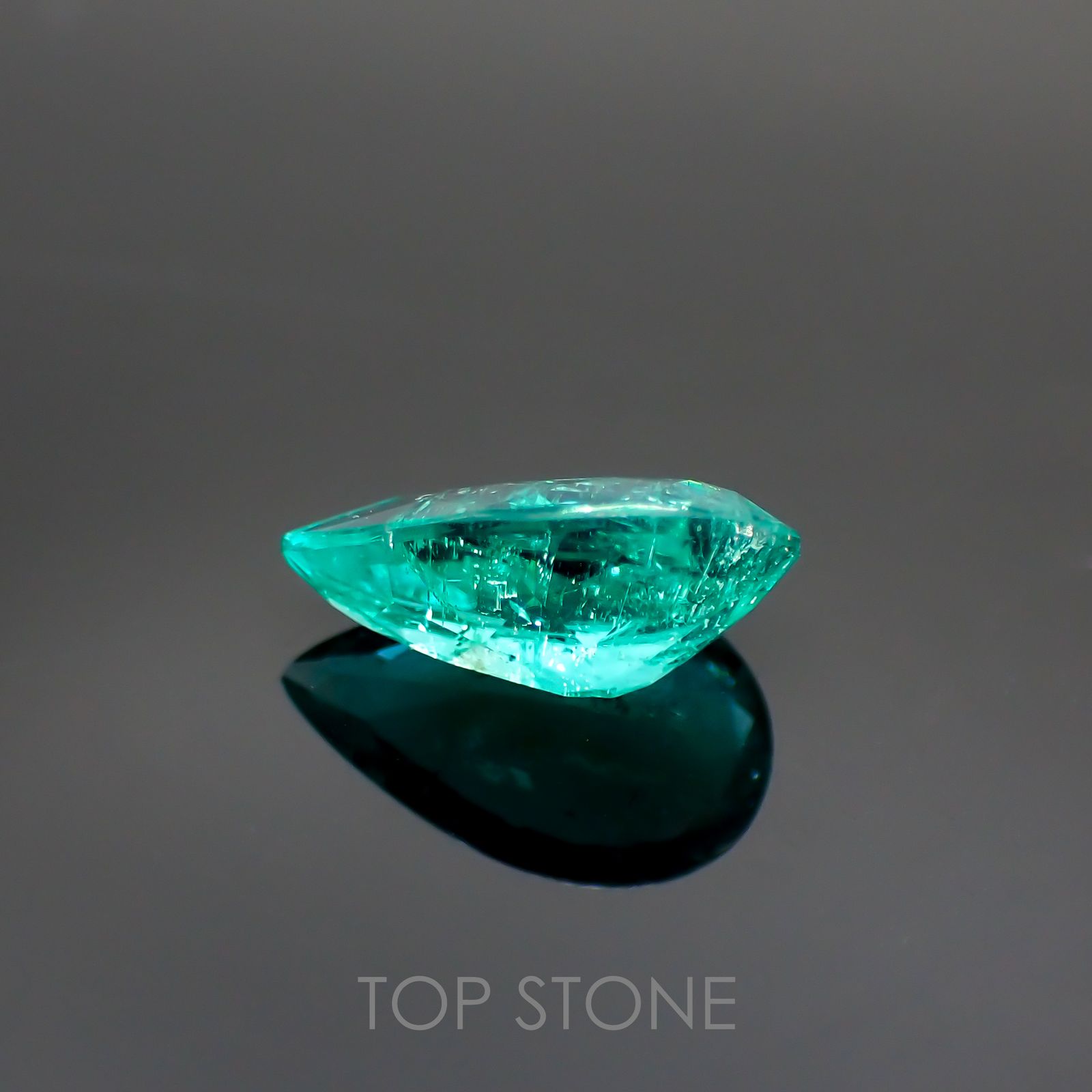 パライバトルマリン(宝石名トルマリン/別名パライバ・トルマリン) ブラジル産 1.19ct GIA鑑付[19110902]9.5×5.7mm前後