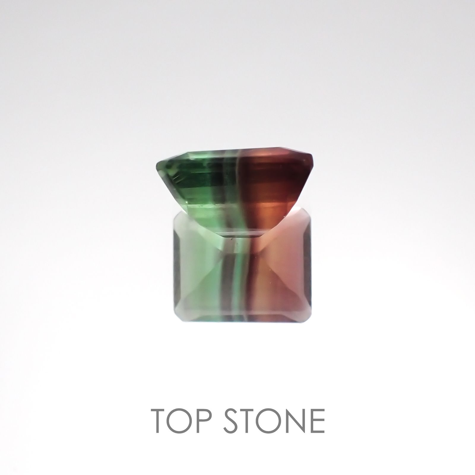 バイカラーフローライト ブラジル産 ルース 4.05ct[20128505]10×8.1mm前後