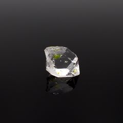 オイルインクォーツ原石 パキスタン産 5.66ct / 13.5x9.1mm前後 [231224720]
