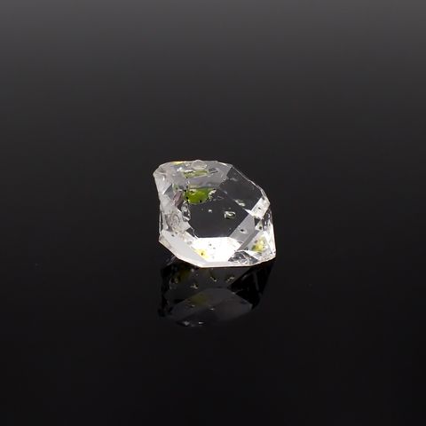 オイルインクォーツ原石 パキスタン産 5.66ct / 13.5x9.1mm前後 [231224720]