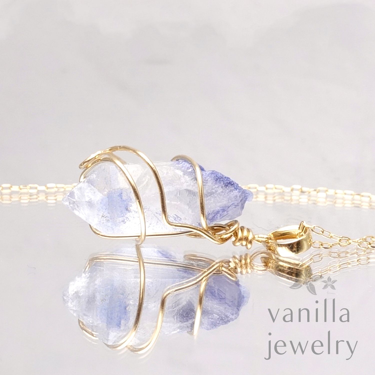 vanilla jewelry - La verite(ラヴェリーテ) レインボー入りデュモルチ