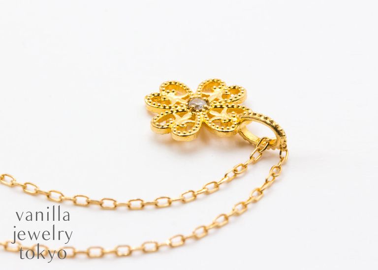 Revie Clover K18 Necklace