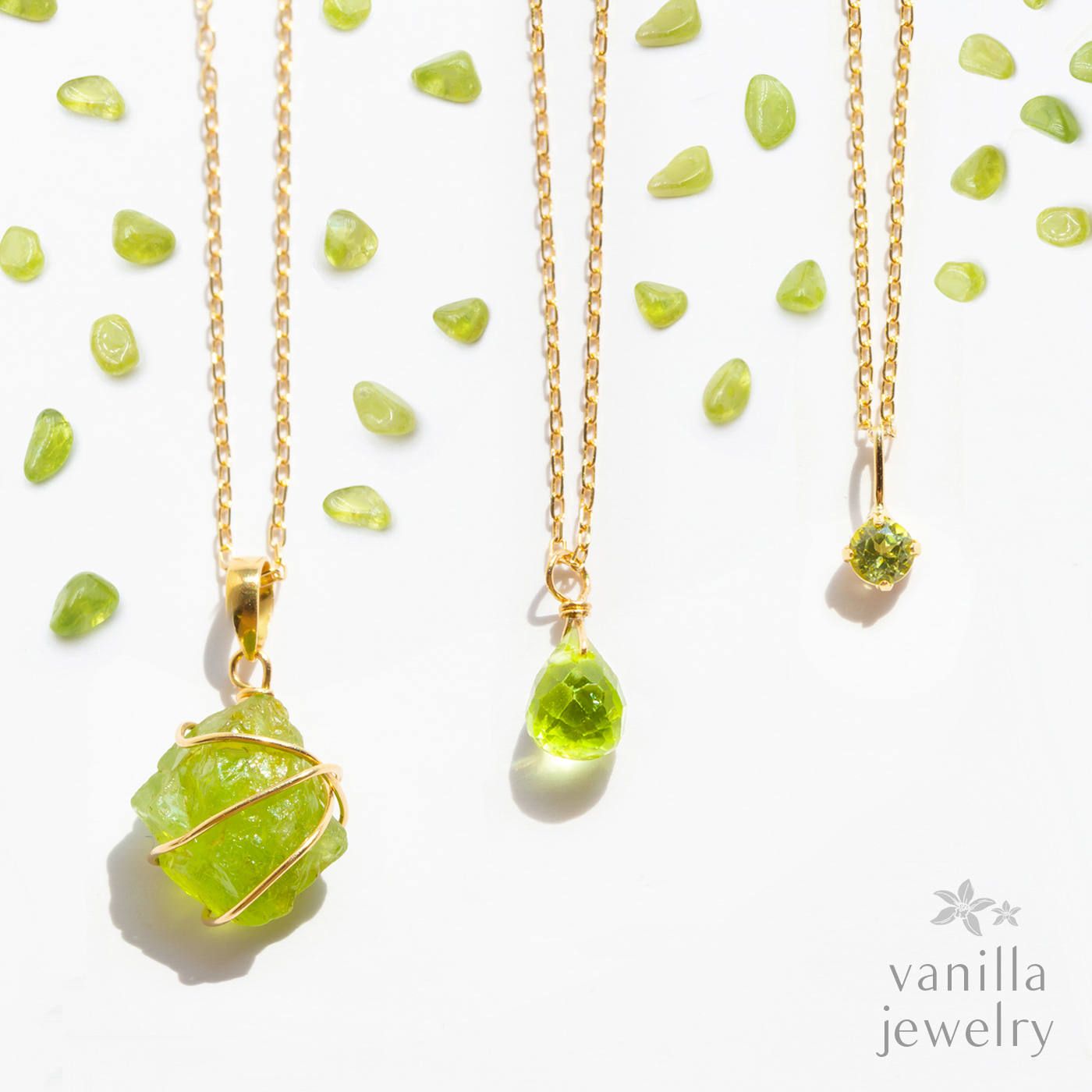 鮮やかなオリーブグリーンに輝く、誕生石ペリドット | vanilla jewelry