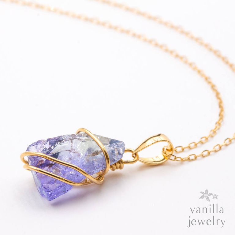 La verite(ラヴェリーテ) タンザナイト K18ネックレス
