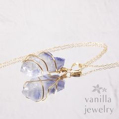 La verite(ラヴェリーテ) レインボー入りデュモルチライトインクォーツ K18ネックレス [7757]★今だけ！40cmチェーン→「スライドピンチェーン」にグレードアップしてお届け！★