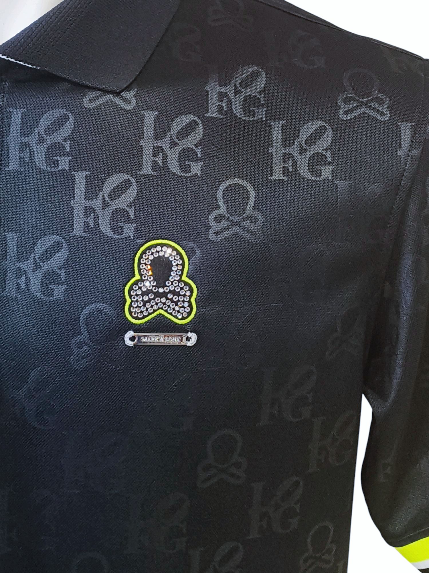 Ever Monogram Embossed Polo | ポロシャツ | ブラック | メンズ | ゴルフウェア