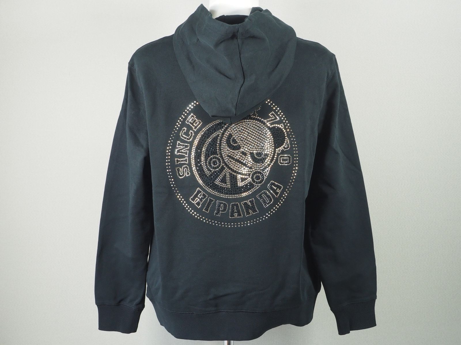 MEN'S GOLD EMBLEM RHINESTONE HOODIE SWEAT SHIRT | パーカー | トレーナー | スウェット | ブラック | メンズ