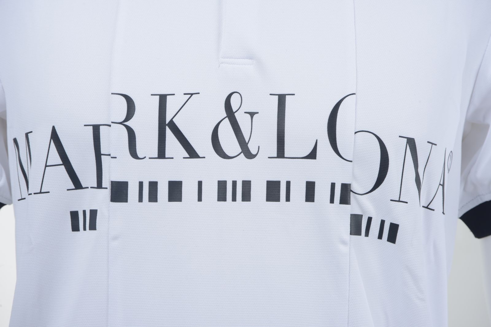 【MARK&LONA】CODE メンズ ゴルフ ポロシャツ 44 ホワイト MARK&LONA - ポロシャツ | ホワイト | メンズ | ゴルフウェア