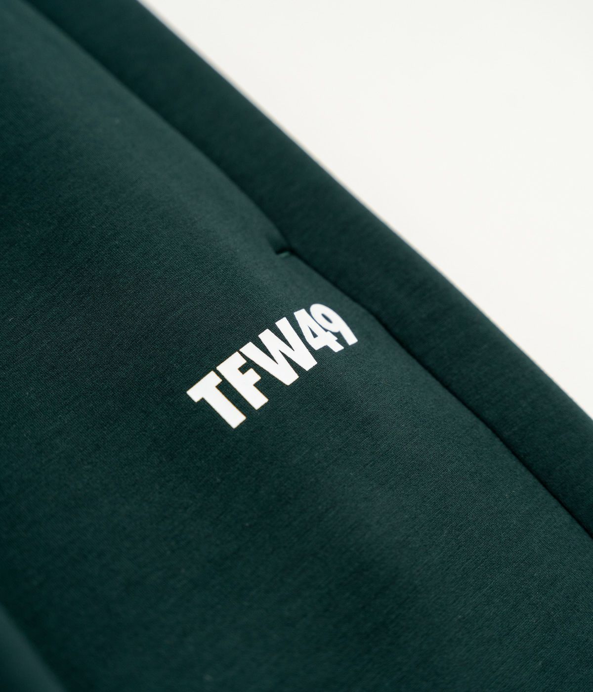 メンズウェア TFW49 CARDBOARD MATERIAL JOGGER PANTS TFW49 - CARDBOARD MATERIAL JOGGER PANTS | パンツ | グリーン