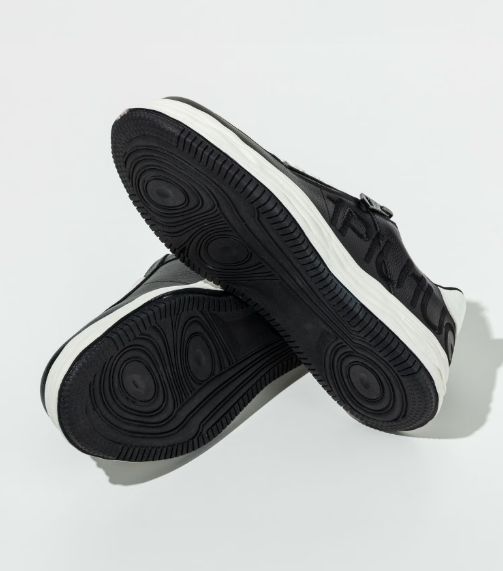 ボリュームソール刺繍ロゴスニーカー | シューズ | ブラック | ユニセックス