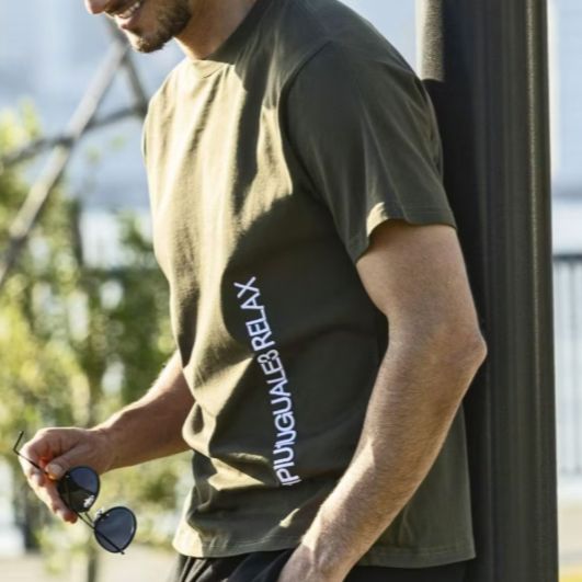 バーチカルエンブロイディー半袖Tシャツ | Tシャツ | カーキ | メンズ