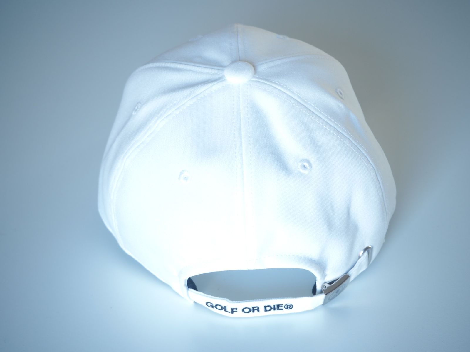 MARK&LONA(マークアンドロナ) | G.O.D Cap W/Ball Marker | MEN and WOMEN | マーカー付きキャップ | ホワイト | ユニセックス