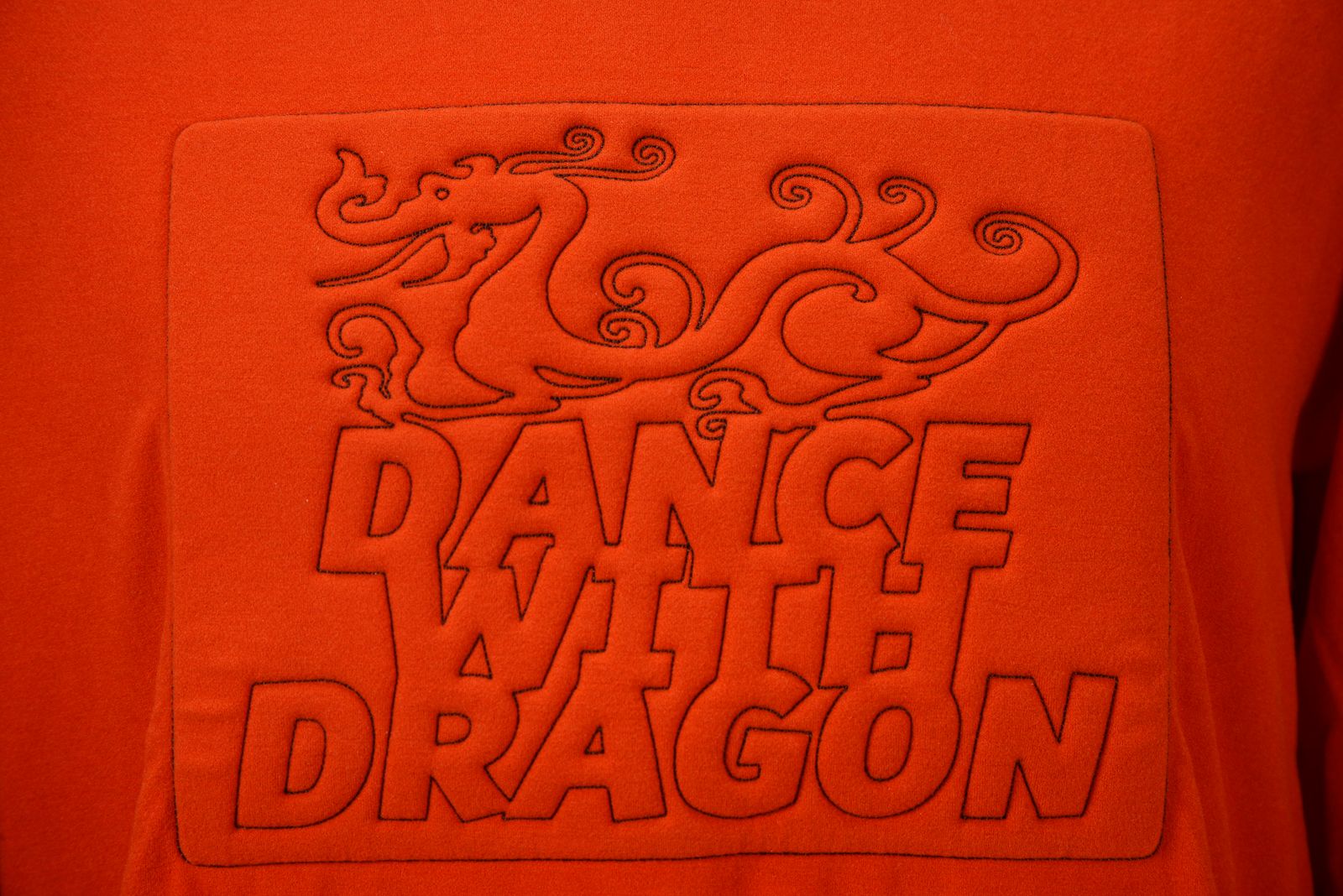 Dance With Dragon - バイブラントドラゴン ハイネックシャツ | T ...