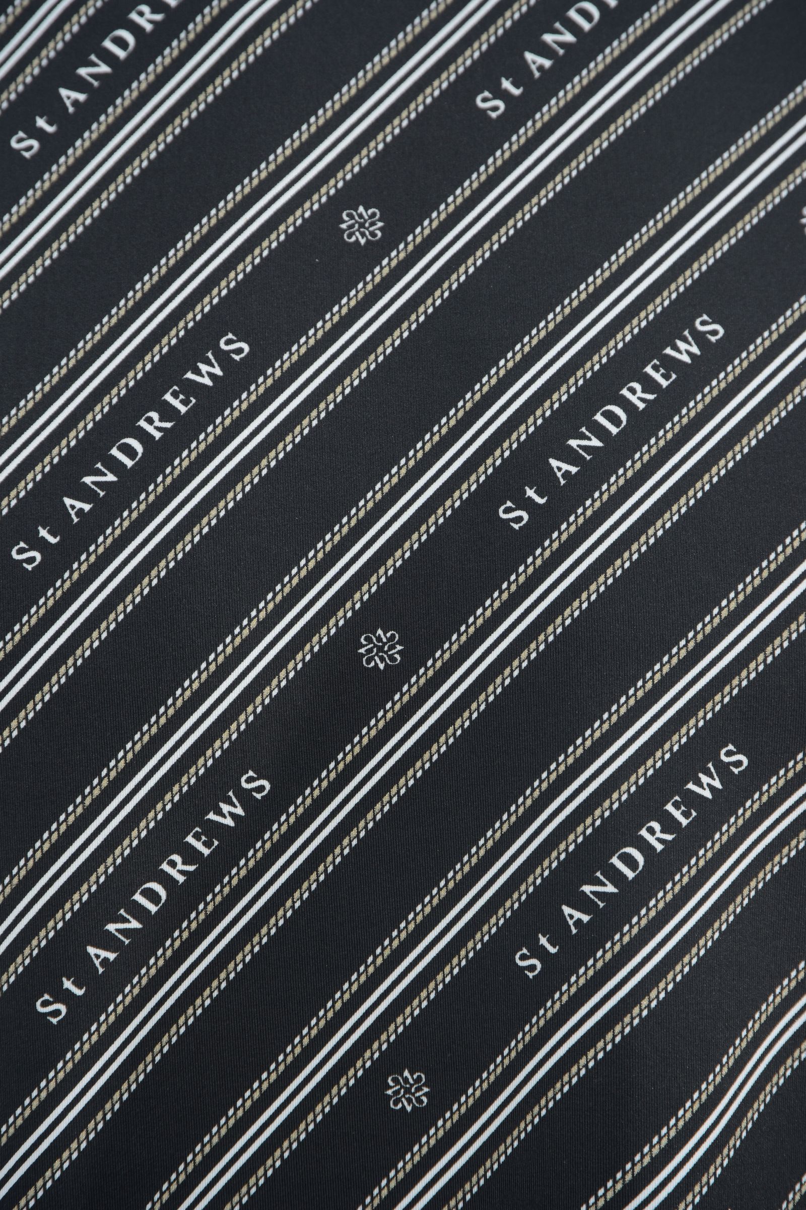 STAバイアス ストライププリント ベア天竺 半袖 ハイネック カットソー (MENS) | モックネック Tシャツ | メンズ ゴルフウェア | BLACK ブラック (010)