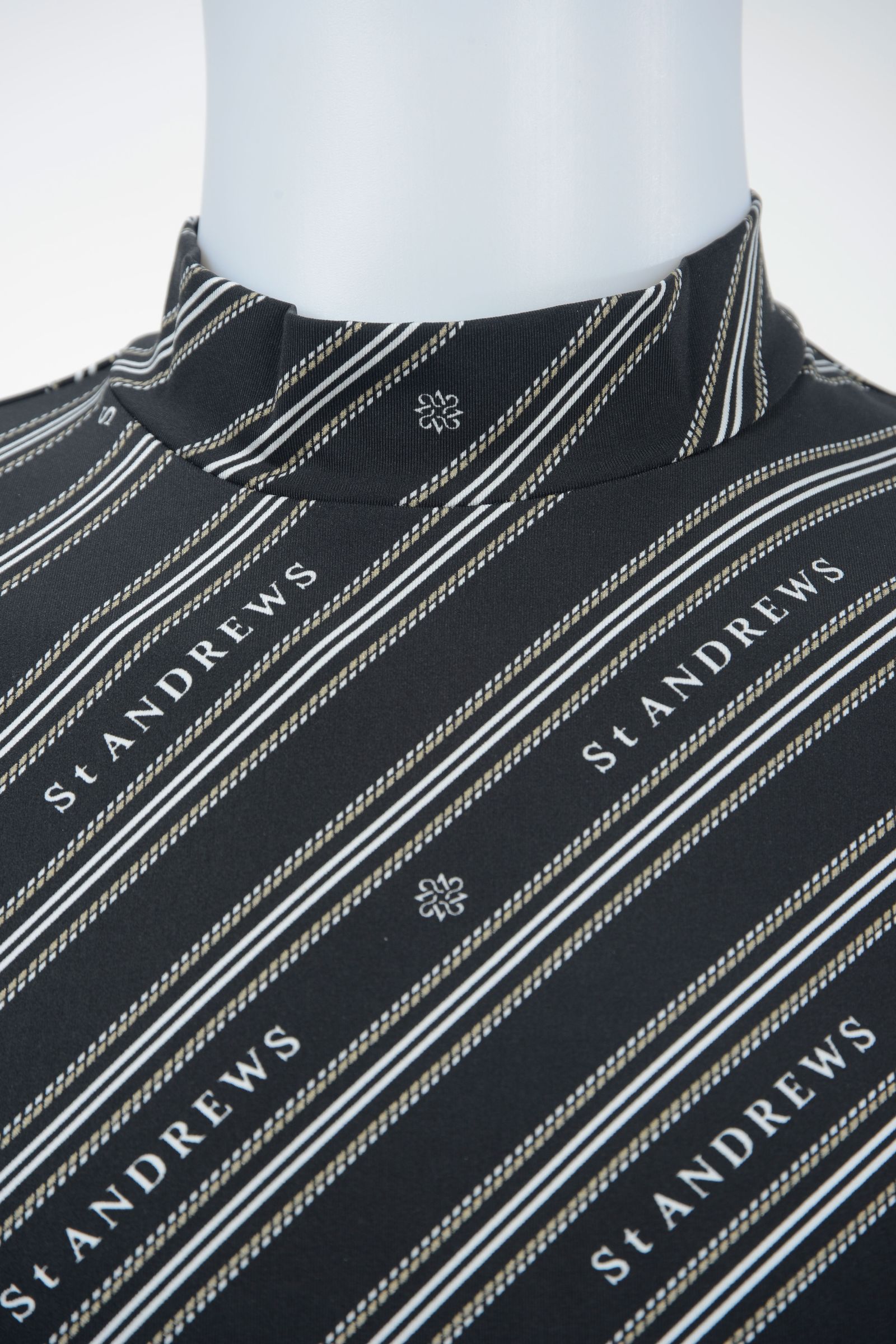 STAバイアス ストライププリント ベア天竺 半袖 ハイネック カットソー (MENS) | モックネック Tシャツ | メンズ ゴルフウェア | BLACK ブラック (010)