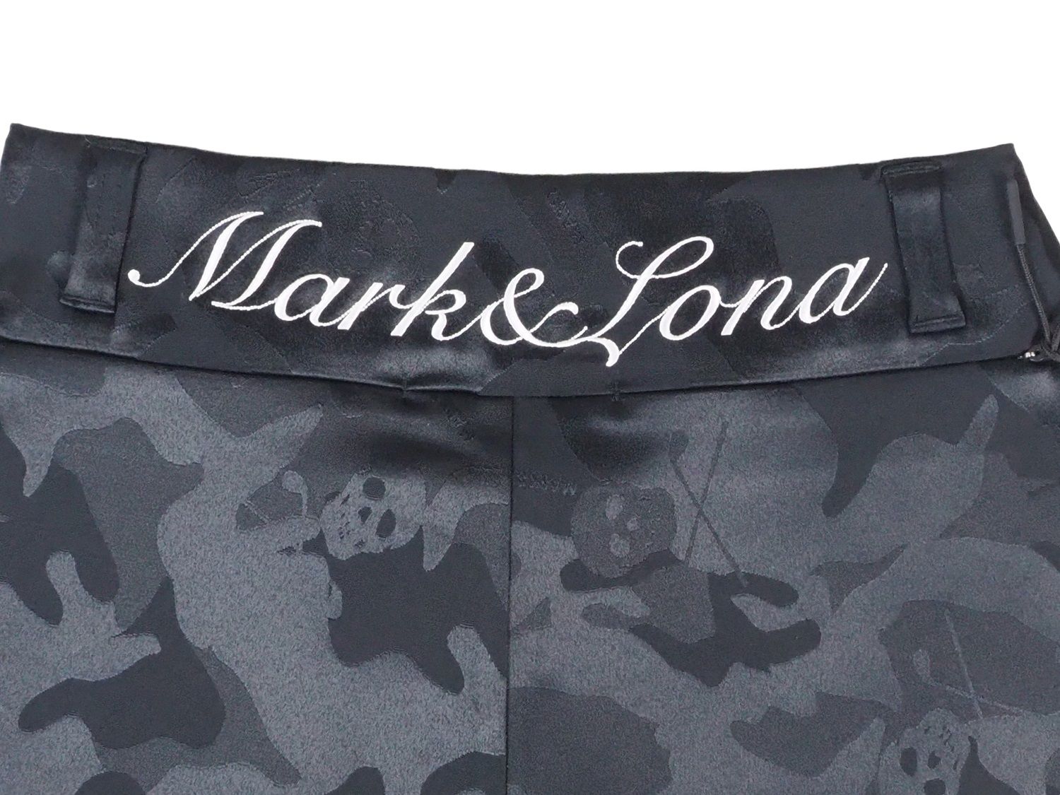 MARK & LONA ショートパンツ ブラック 44 - メルカリ