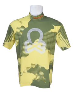 【木村拓哉さん着用】Flow Camo Mock Neck Tee | モックネックシャツ | イエロー | メンズ | ゴルフ