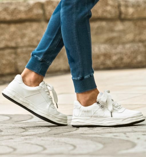 ボリュームソール刺繍ロゴスニーカー | シューズ | ホワイト | ユニセックス