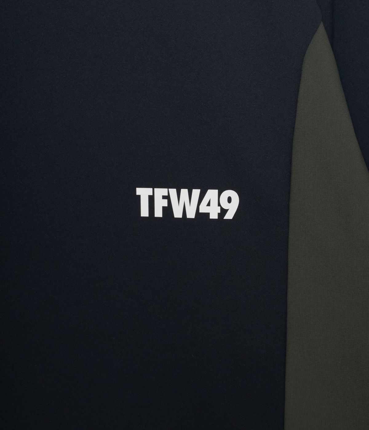 SIDE PANEL LONG SLEEVE MOCKNECK | Tシャツ | ブラック | メンズ | ゴルフウェア