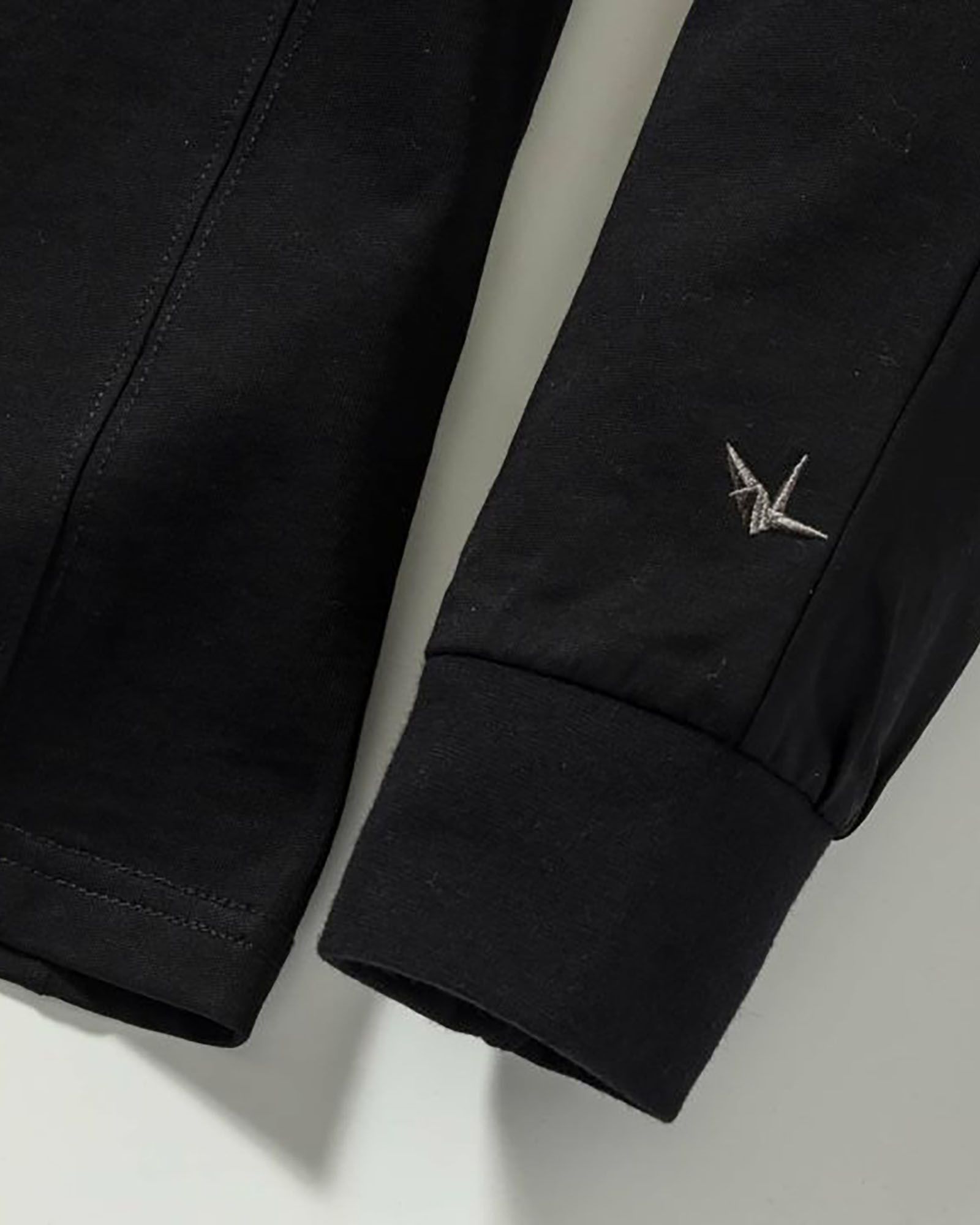 ボアロゴ刺繍ロングTシャツ | ブラック | メンズ
