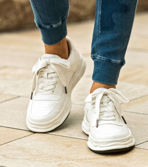 ボリュームソール刺繍ロゴスニーカー | シューズ | ホワイト | ユニセックス